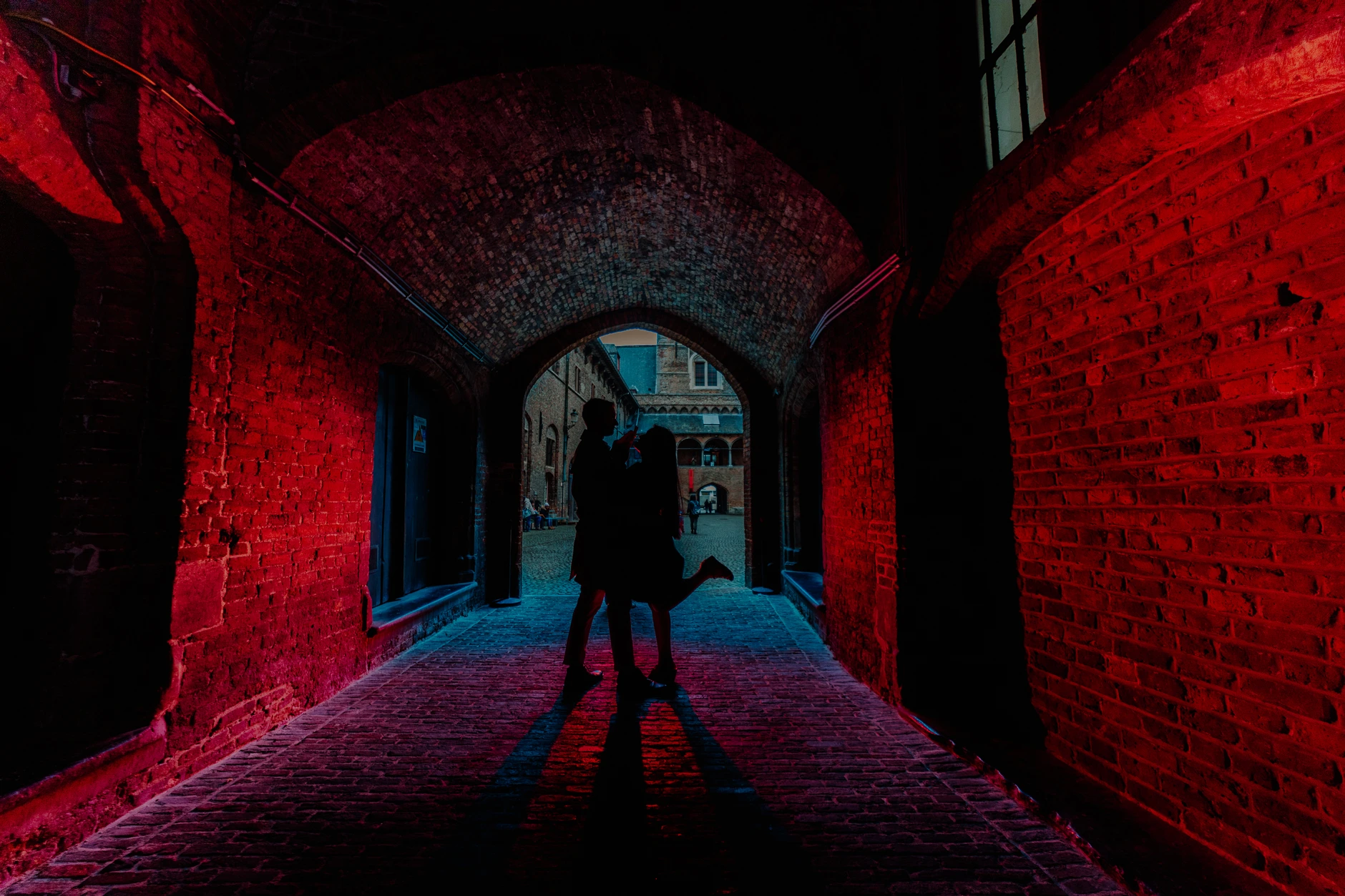 Fahrrad an einer Bruecke als urbanes Detail