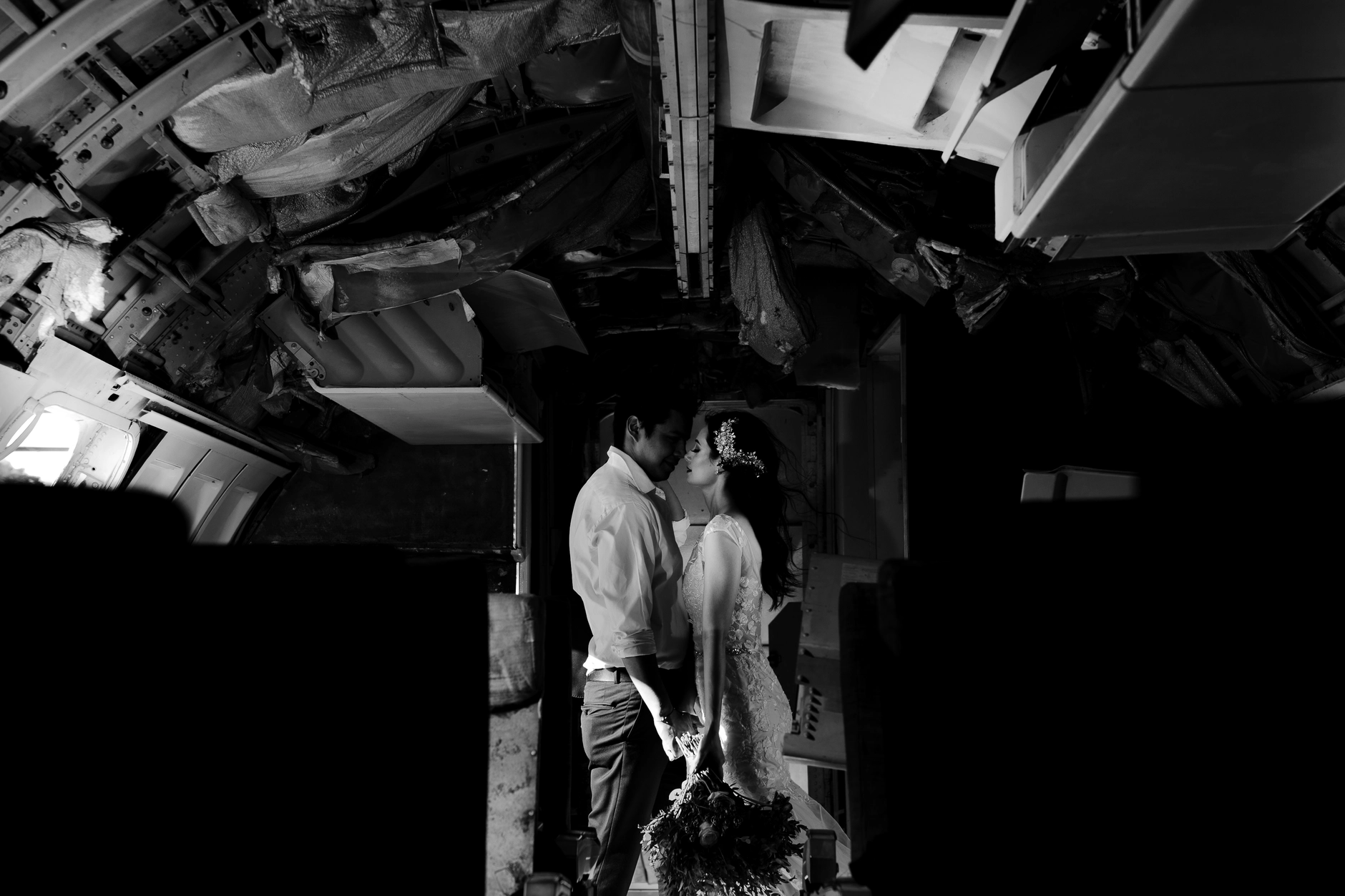 Black-and-white on the boarding step platform