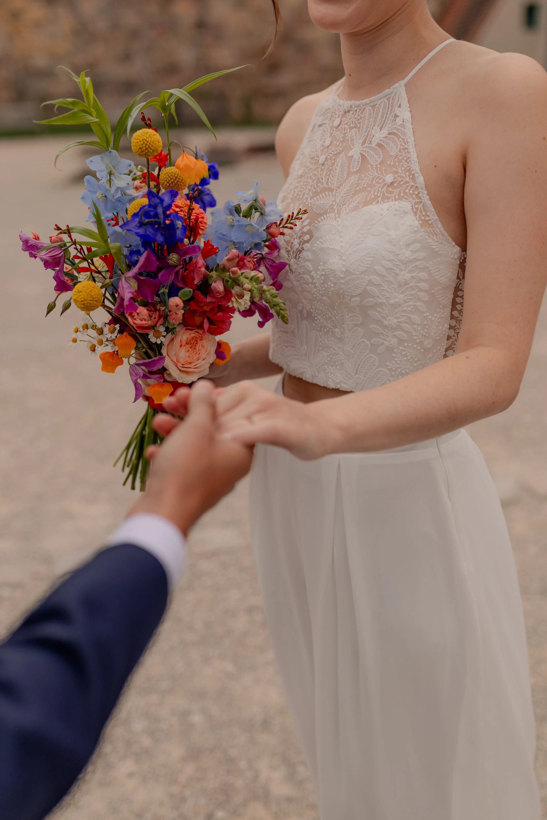 Wedding couple portrait – Selina and Manuel at Burg Abenberg castle, Bavaria