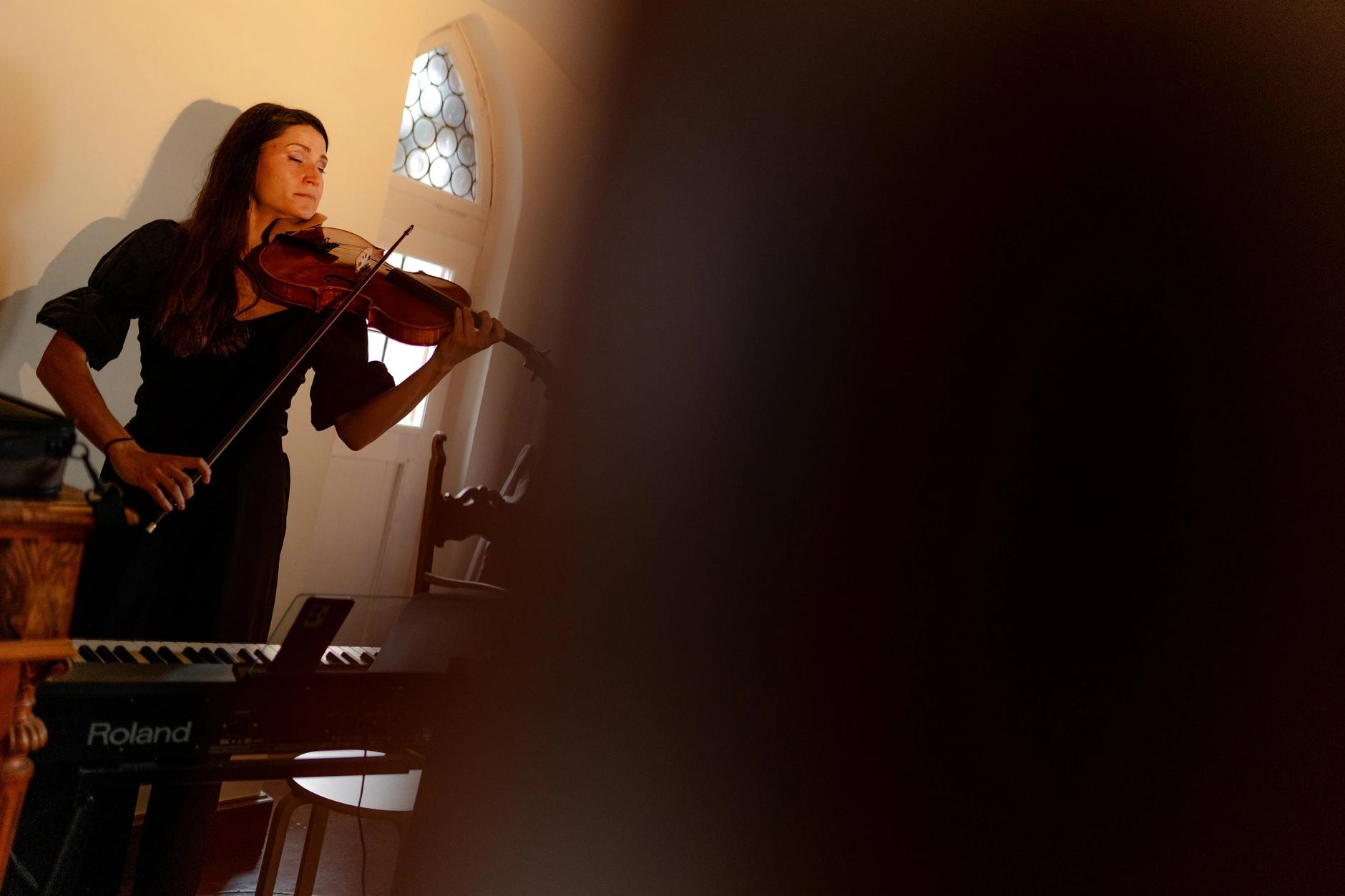 Wedding couple portrait – Selina and Manuel at Burg Abenberg castle, Bavaria