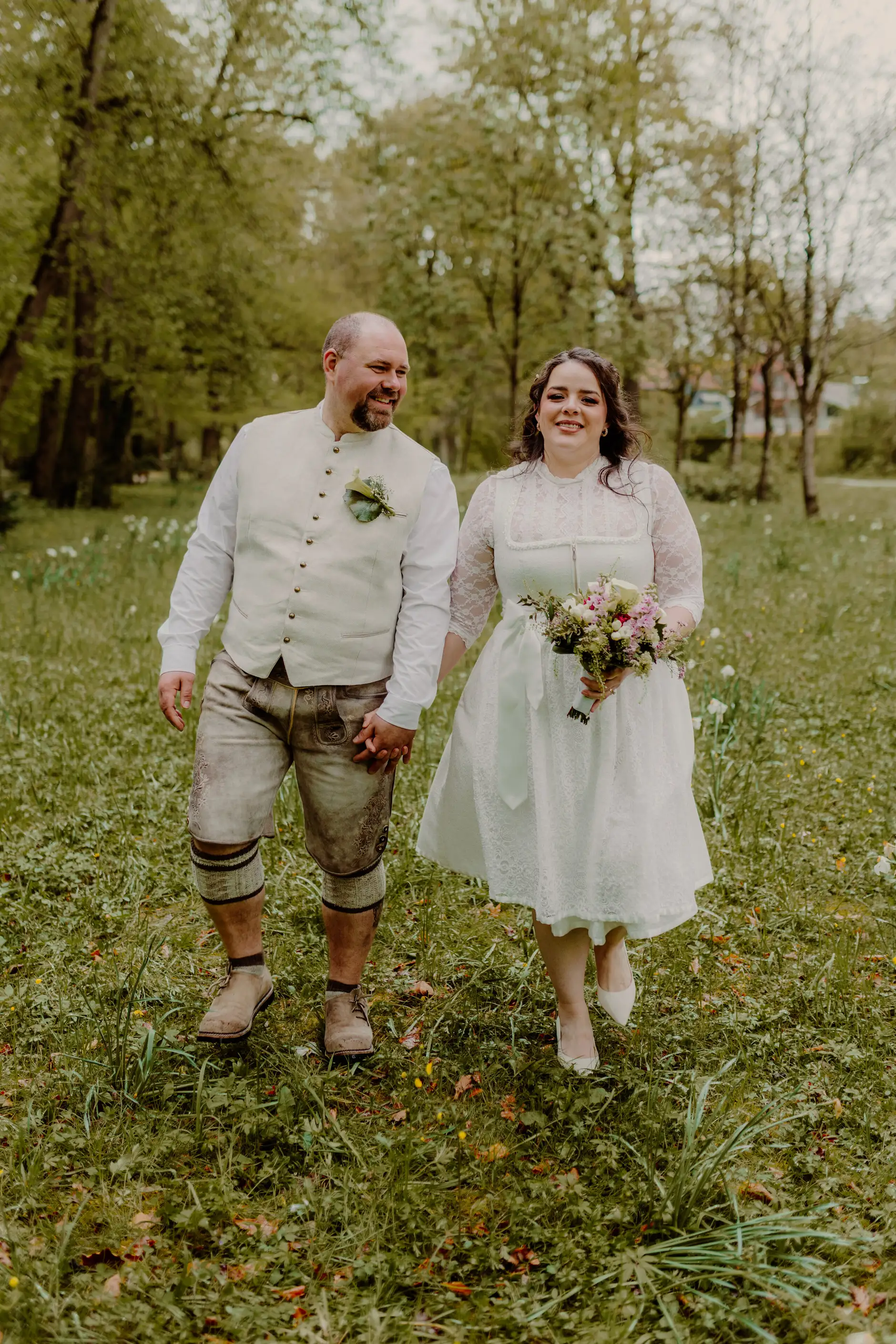 Haiko and Jocelyn wedding at Gasthaus Bartl in Bavaria