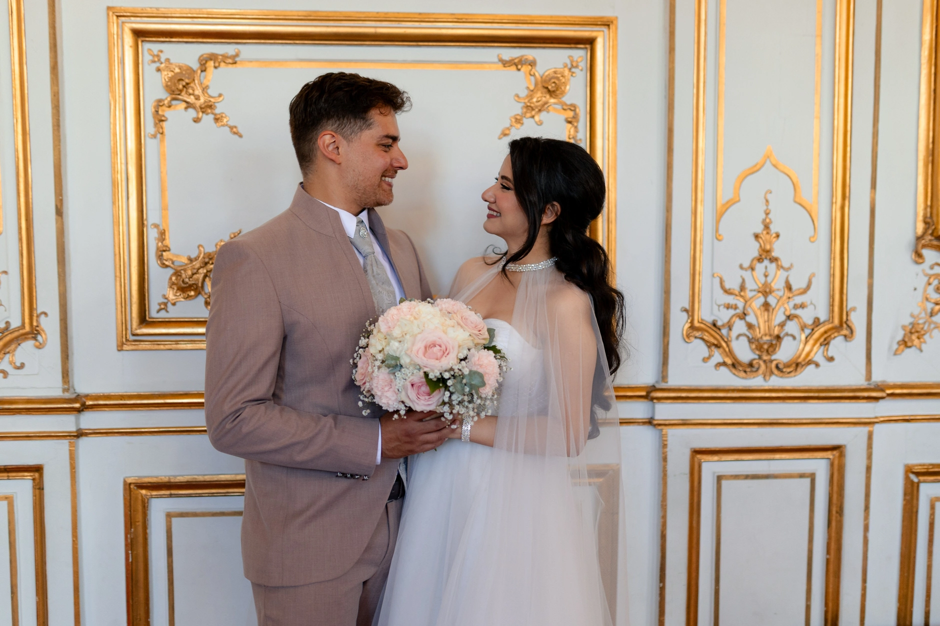 Emma and Julien – Wedding portraits in the old town of Strasbourg