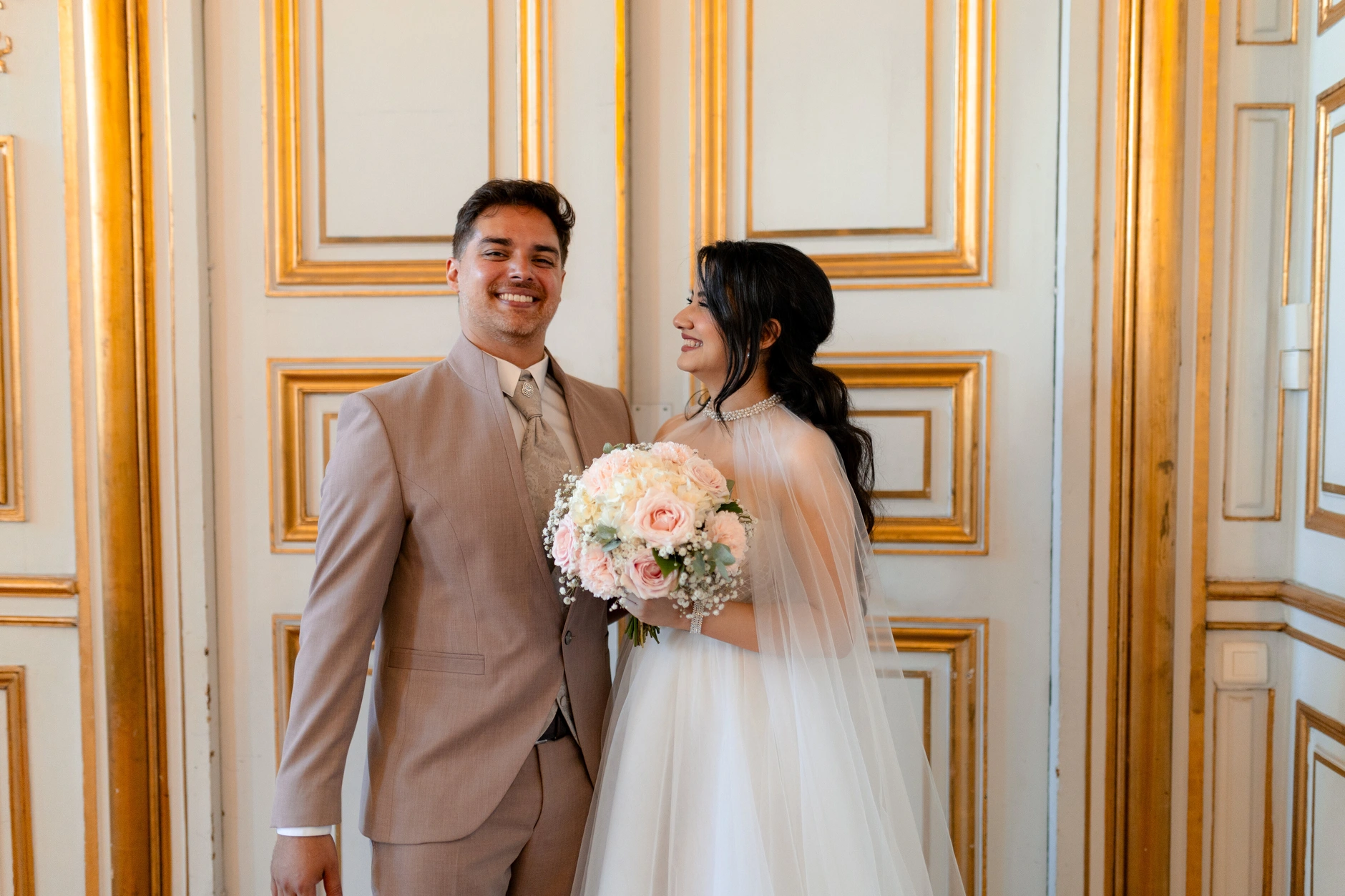 Emma and Julien – Wedding portraits in the old town of Strasbourg
