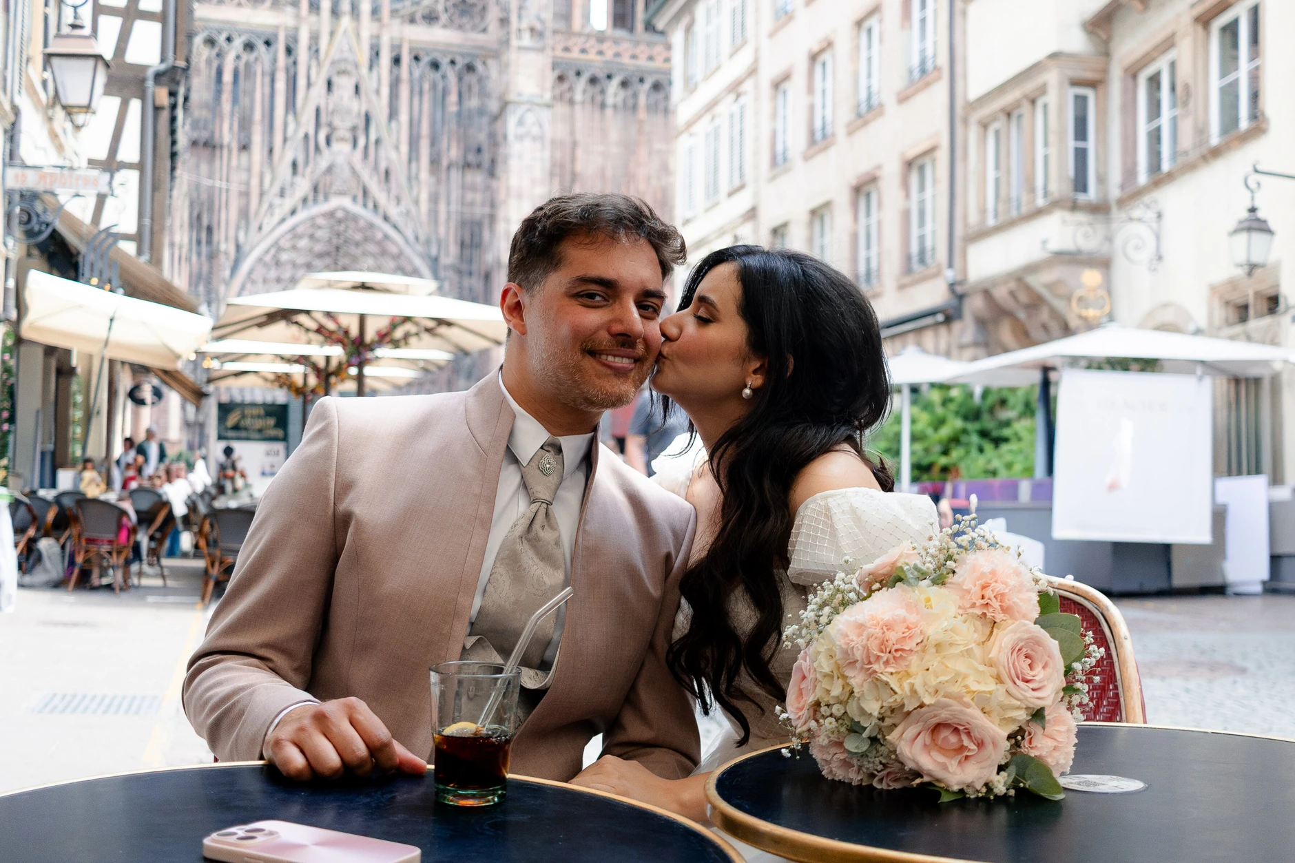 Emma and Julien – Wedding photos on the cobblestone streets of Strasbourg