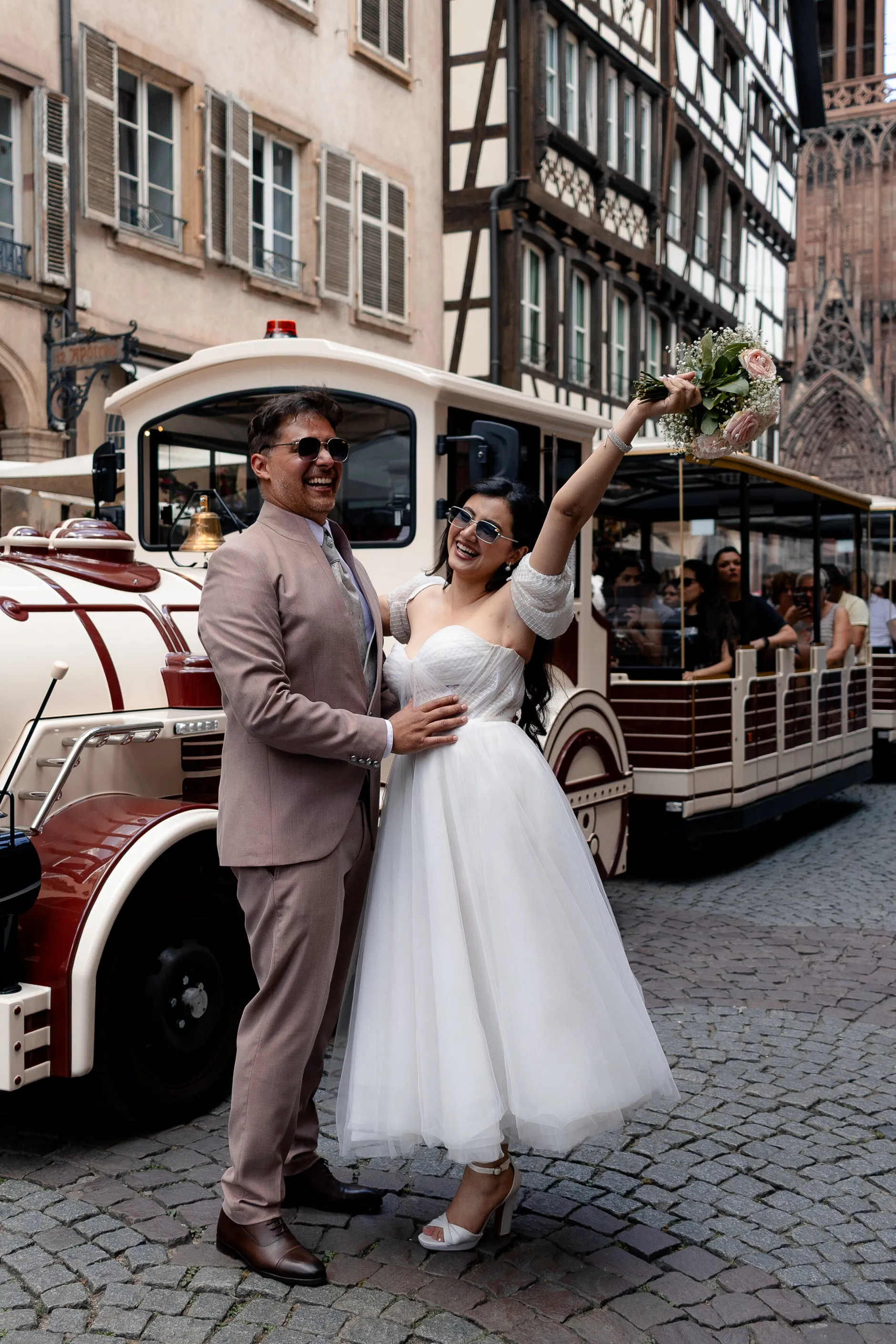 Emma and Julien – Wedding photos on the cobblestone streets of Strasbourg