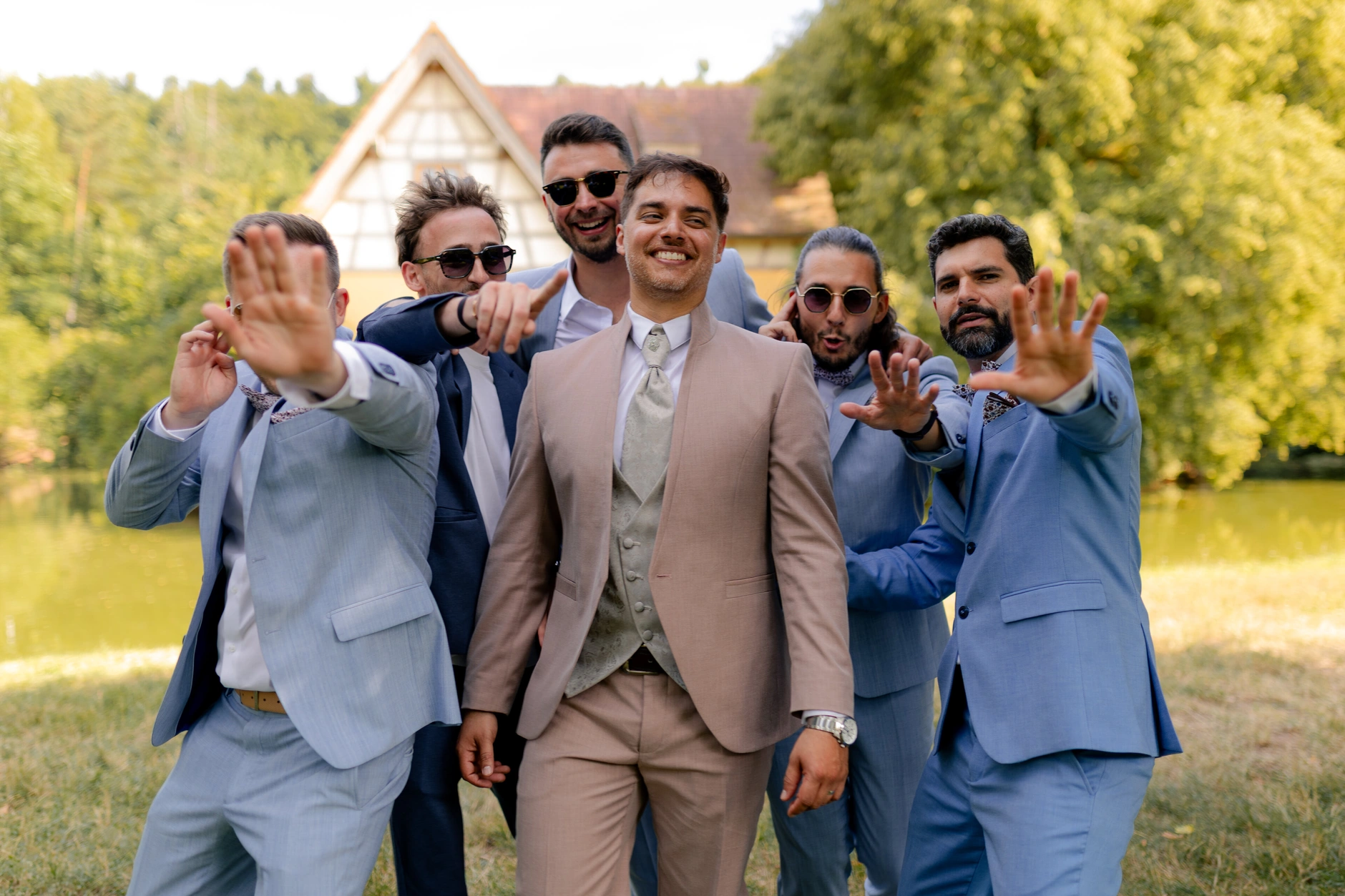 Emma and Julien – Wedding portraits in the Strasbourg old town