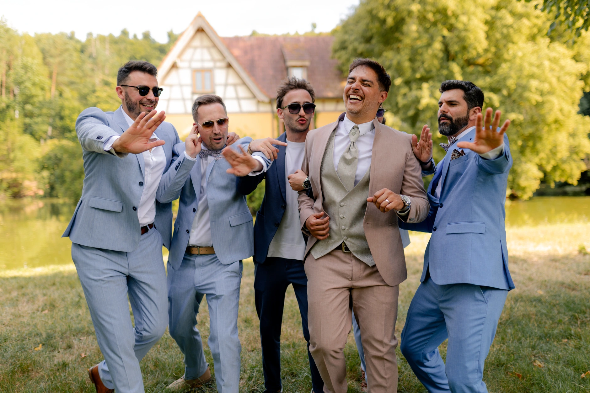 Emma and Julien – Wedding portraits in the Strasbourg old town