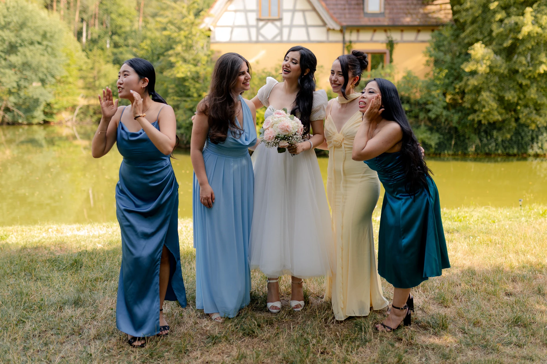 Emma and Julien – Wedding portraits in the Strasbourg old town