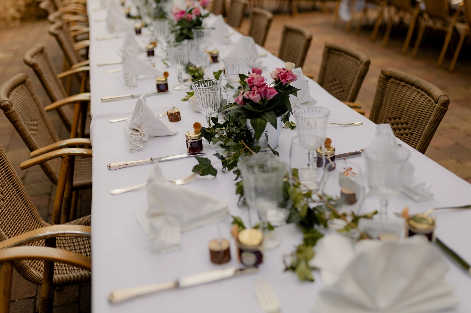 Emma and Julien – Wedding portraits in the Strasbourg old town