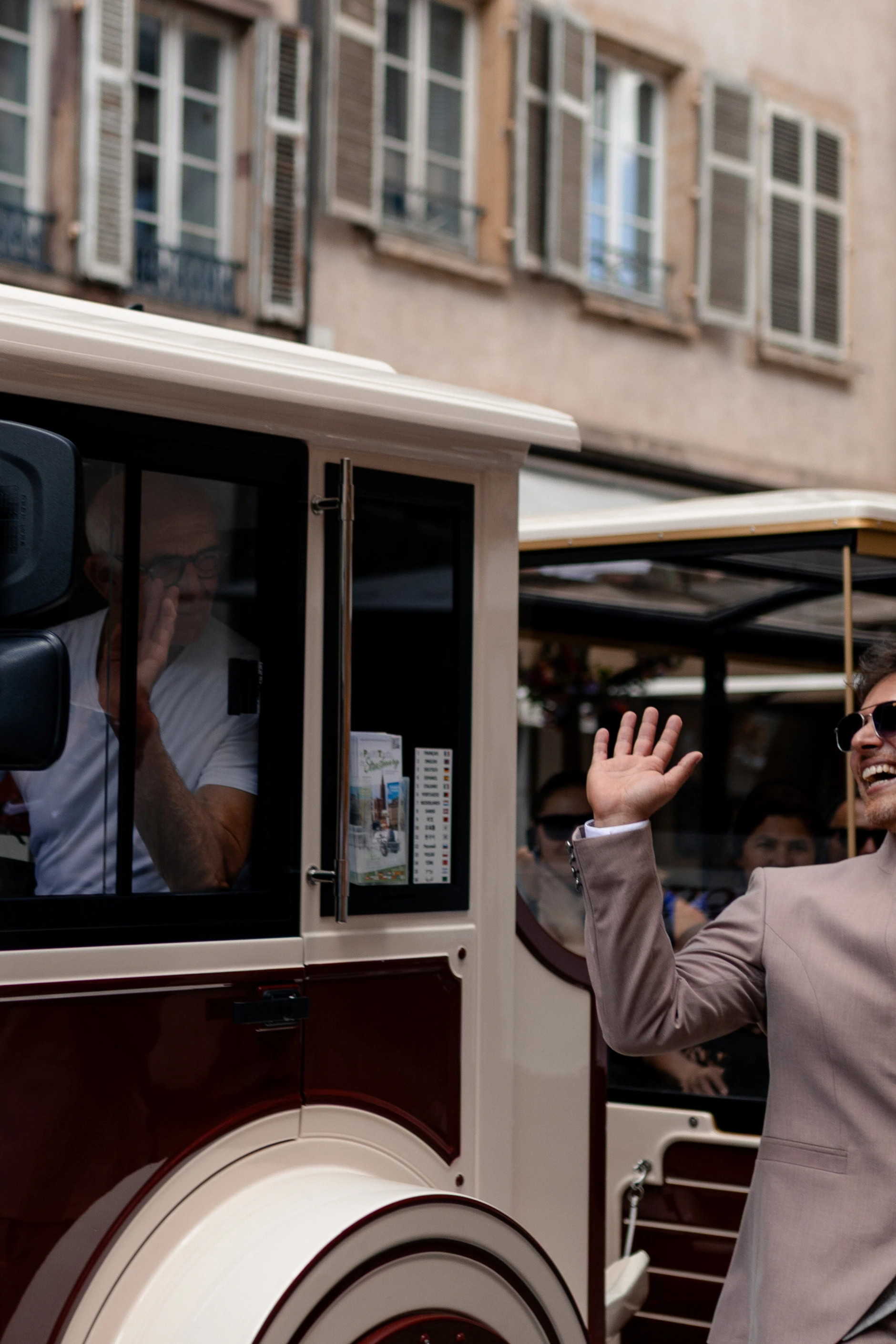 Emma and Julien – Wedding portraits in the Strasbourg old town