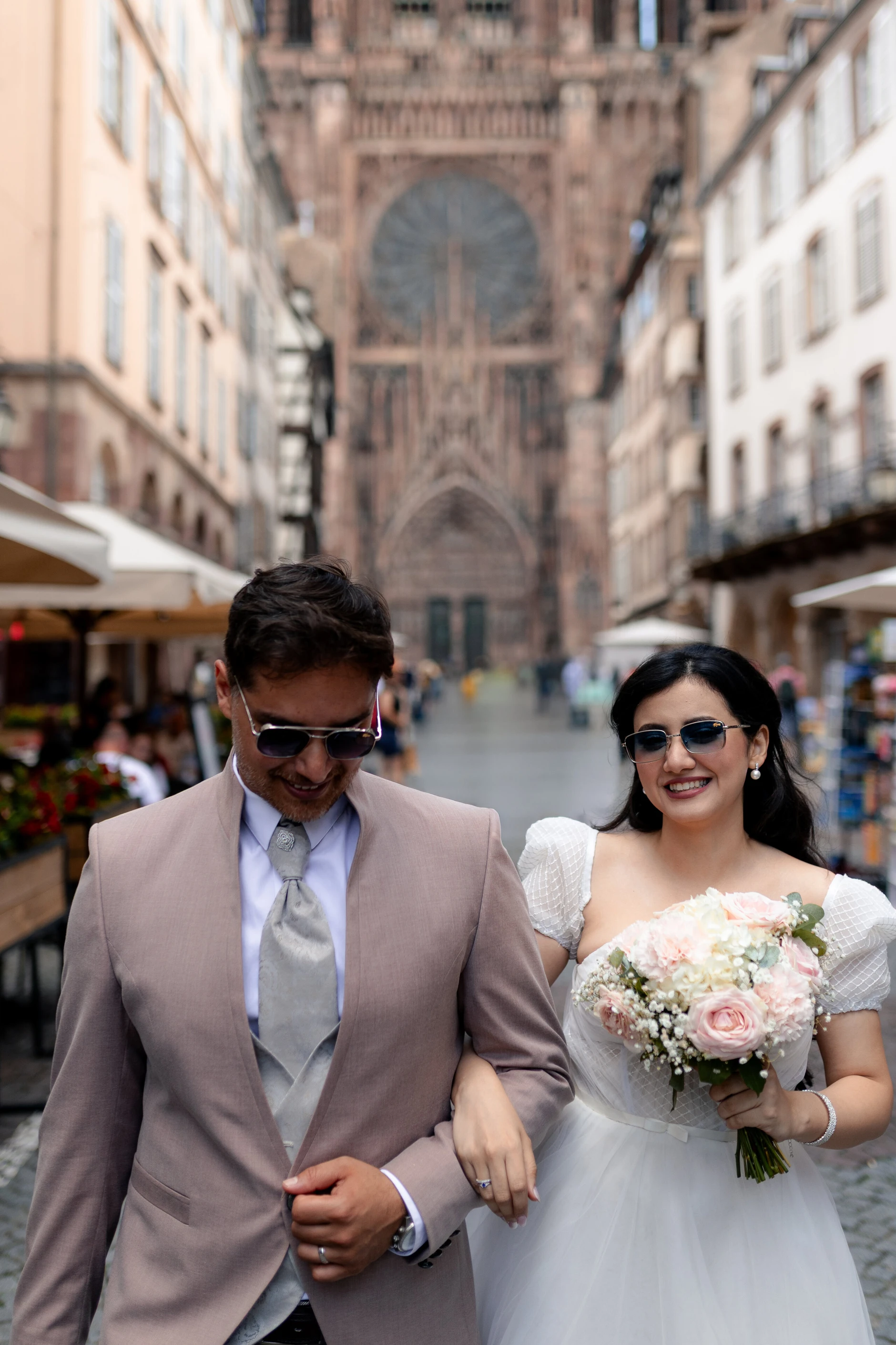 Emma and Julien – Wedding portraits in the Strasbourg old town
