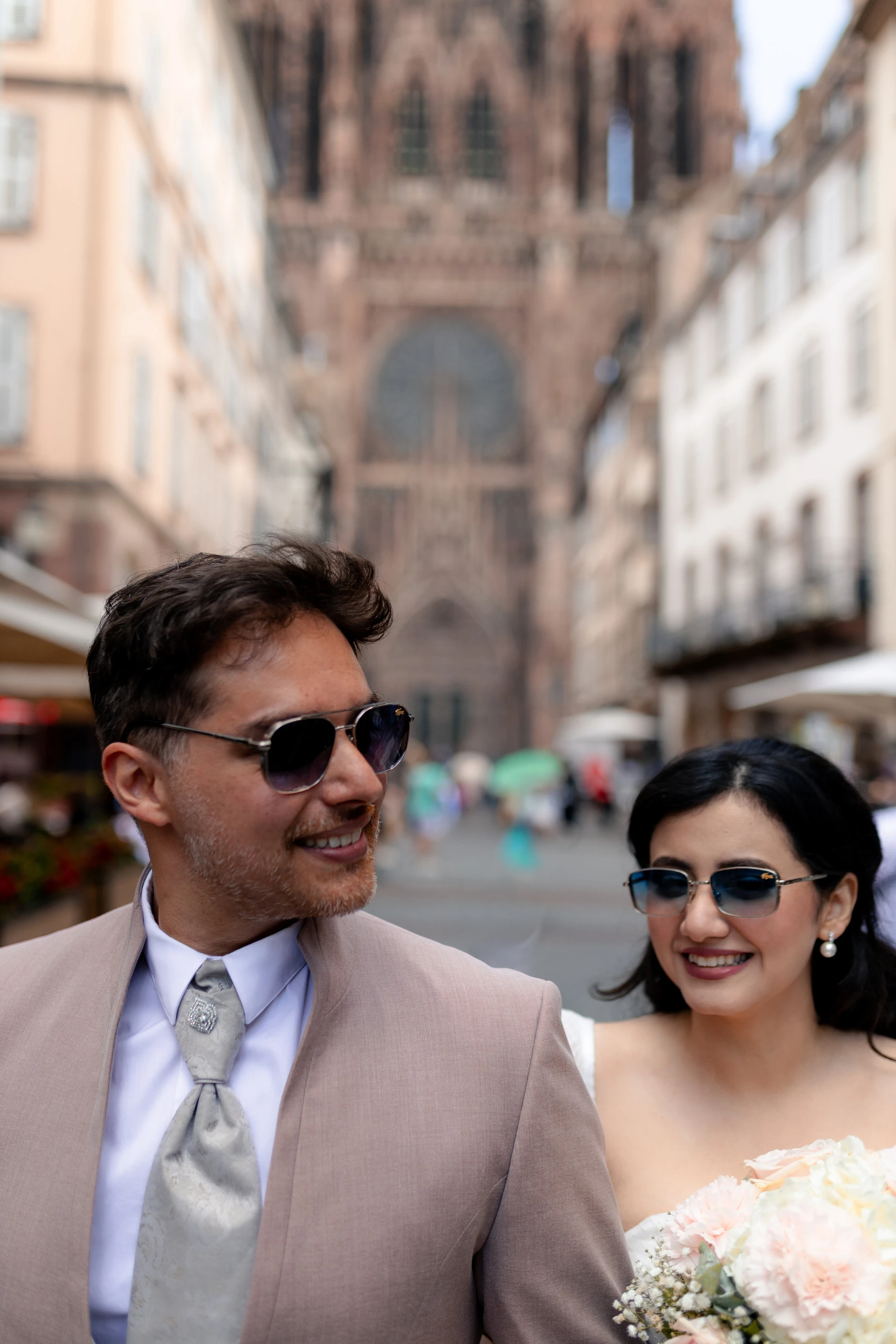 Emma and Julien – Wedding portraits in the Strasbourg old town