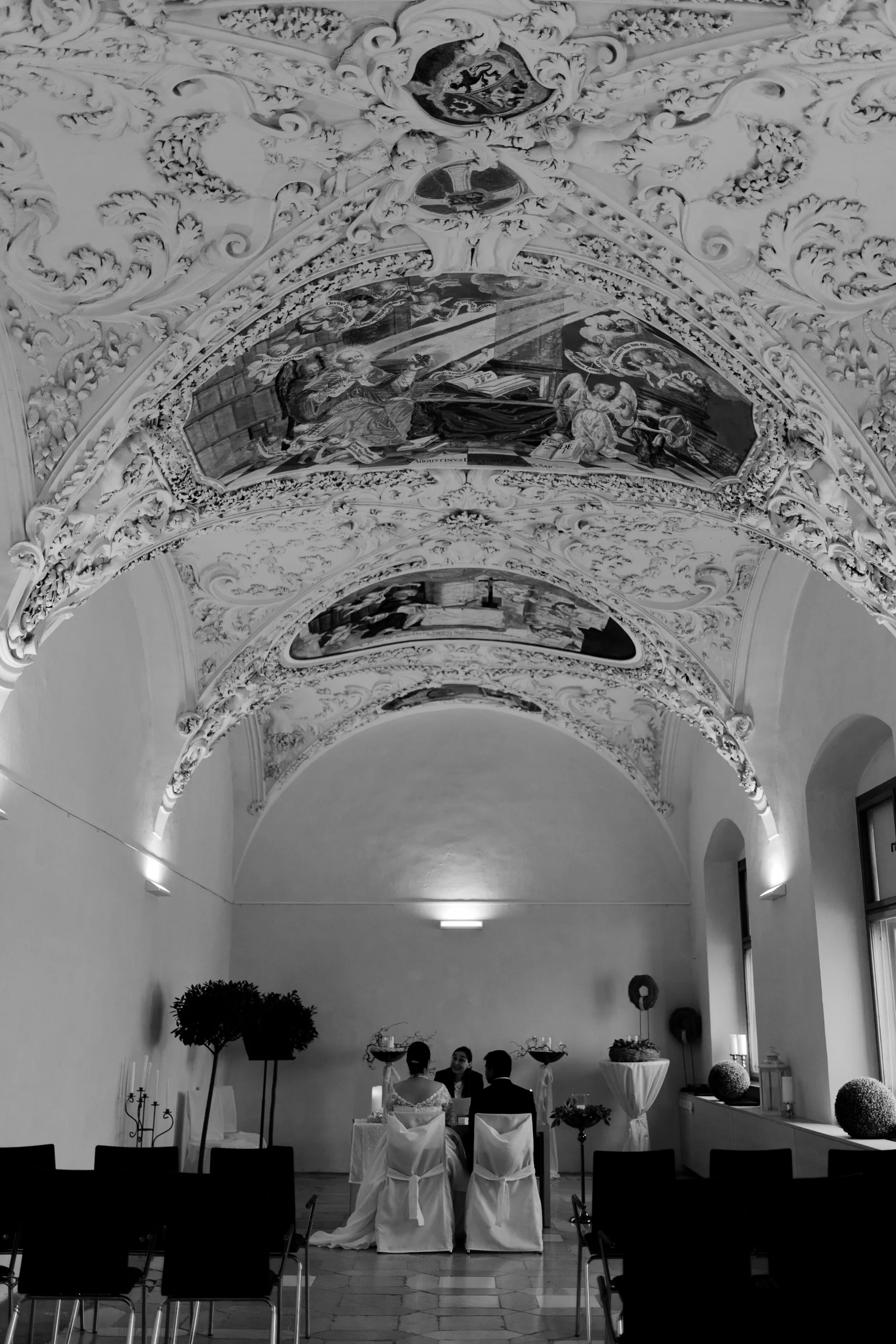 Gaby and Vitesh – Wedding portraits and details at Standesamt Ranshofen