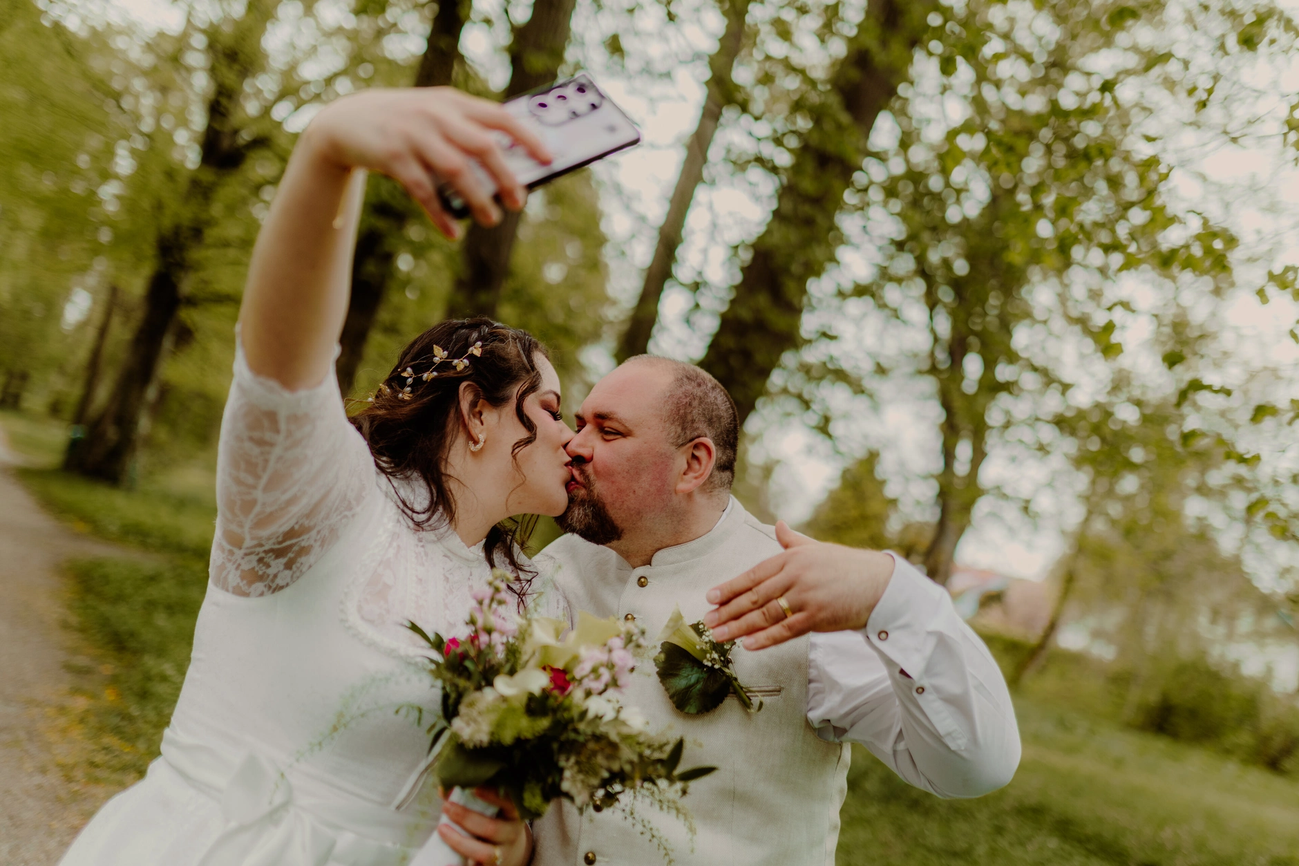 Haiko y Jocelyn – Brindis y discursos en la recepción de boda en Gasthaus Bartl