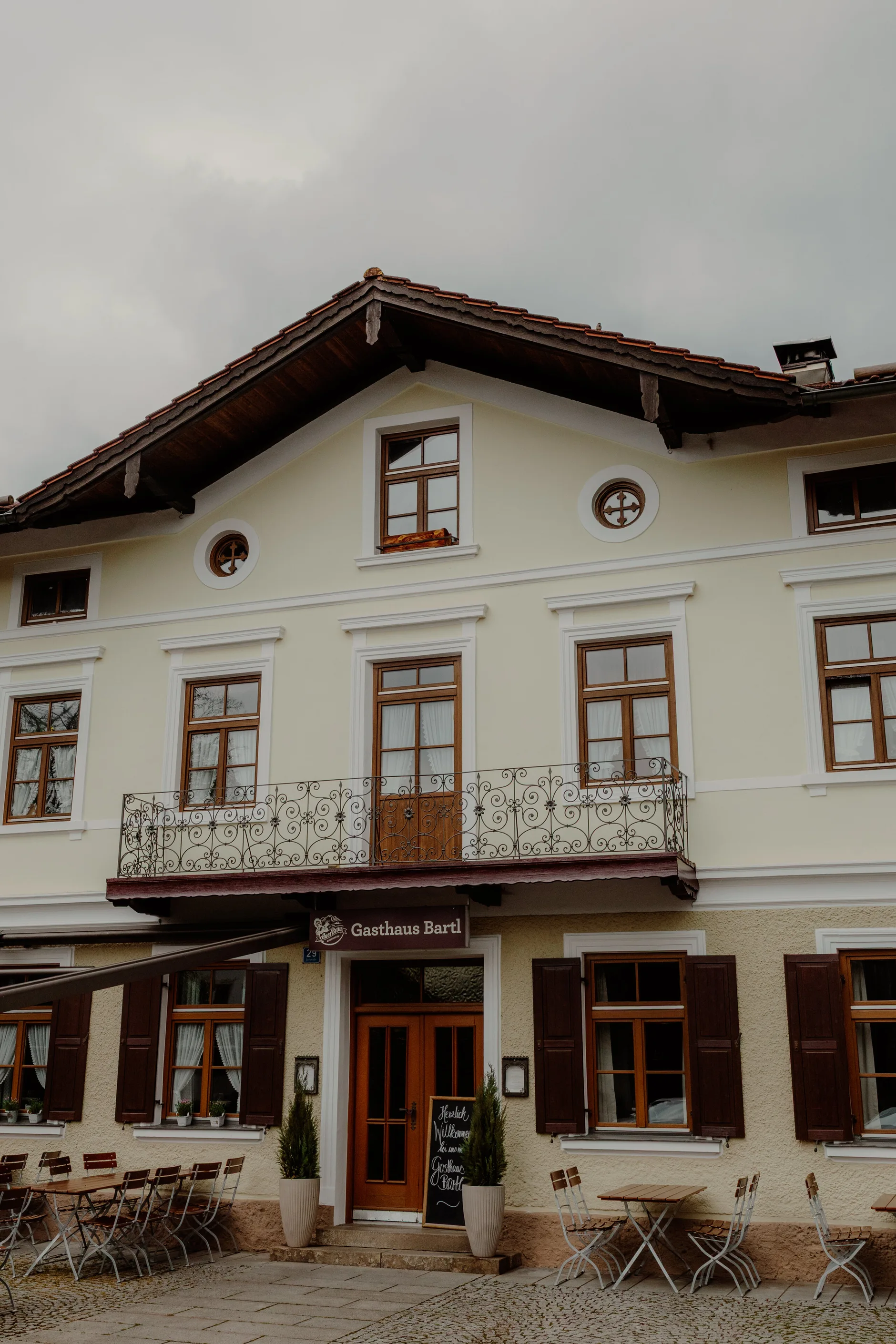 Haiko y Jocelyn – Brindis y discursos en la recepción de boda en Gasthaus Bartl