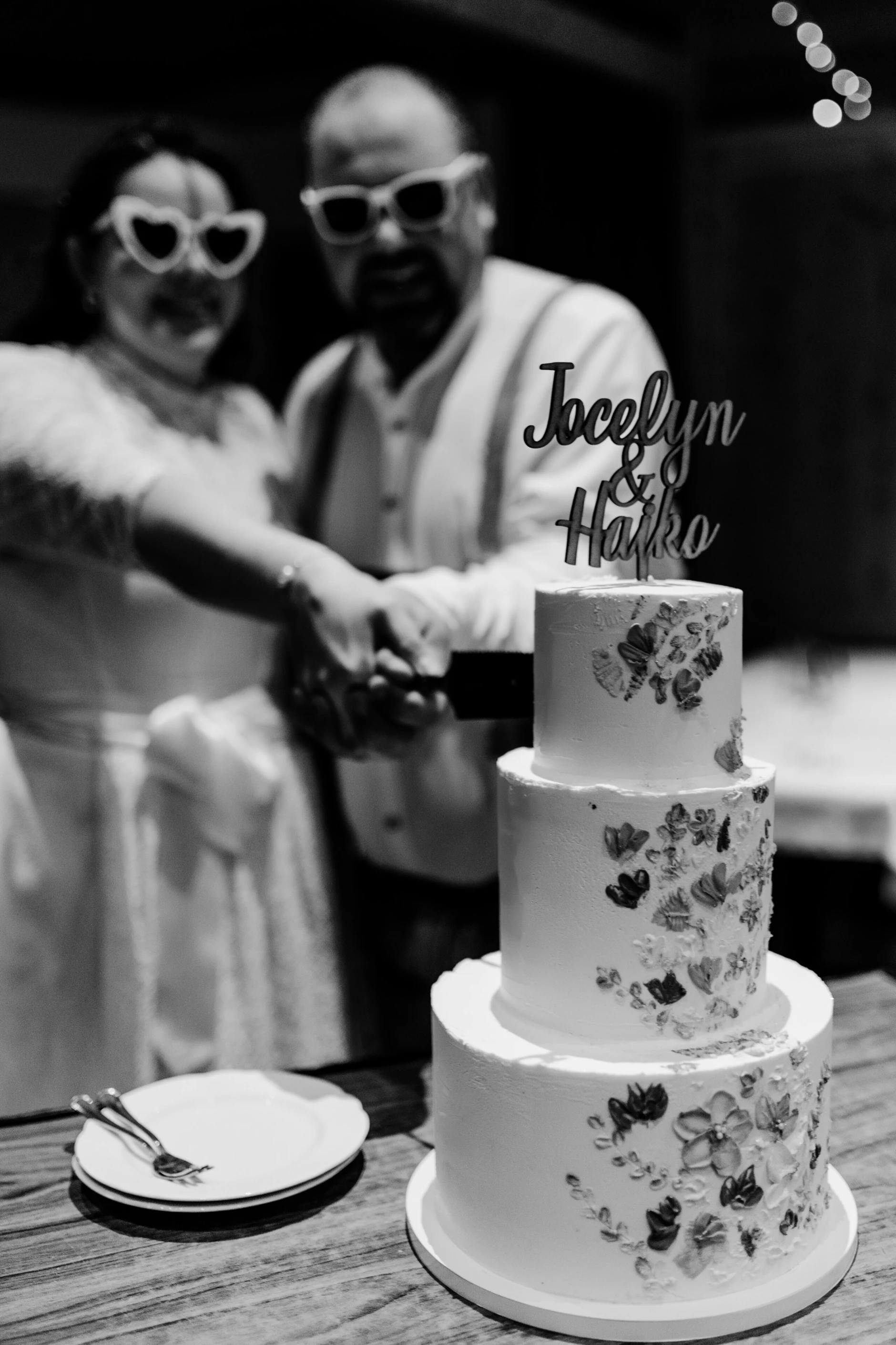 Haiko y Jocelyn – Sesión de retratos de boda en Gasthaus Bartl, Baviera