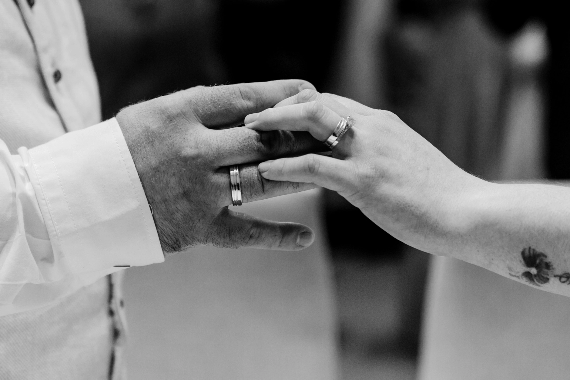 Haiko y Jocelyn – Sesión de retratos de boda en Gasthaus Bartl, Baviera
