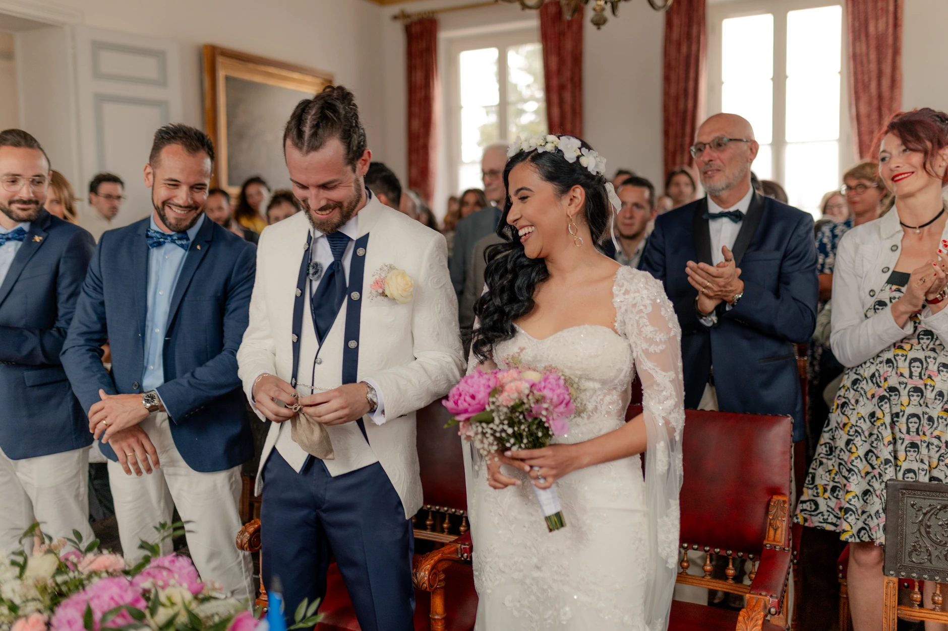 Outdoor recepción, final light on jardín – fotografía de boda Milly-la-Forêt