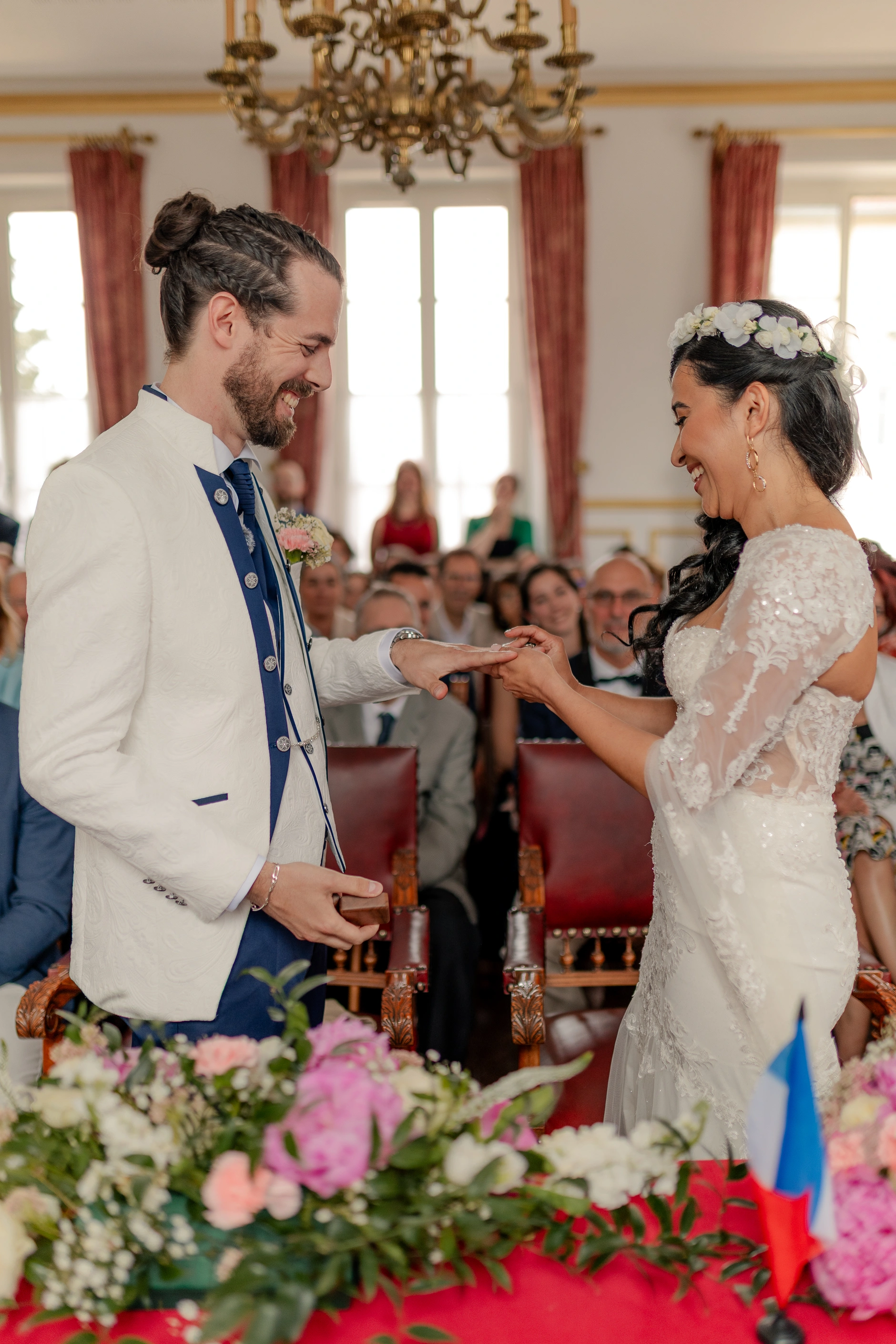 Bridal accessories and jewelry detail – fotografía de boda Francia