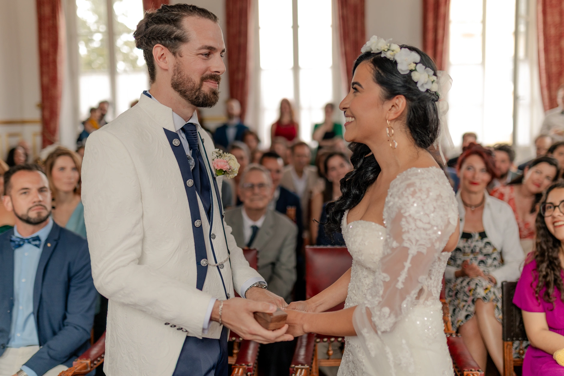 Getting ready with damas de honor – Deus y Romain boda Milly-la-Forêt