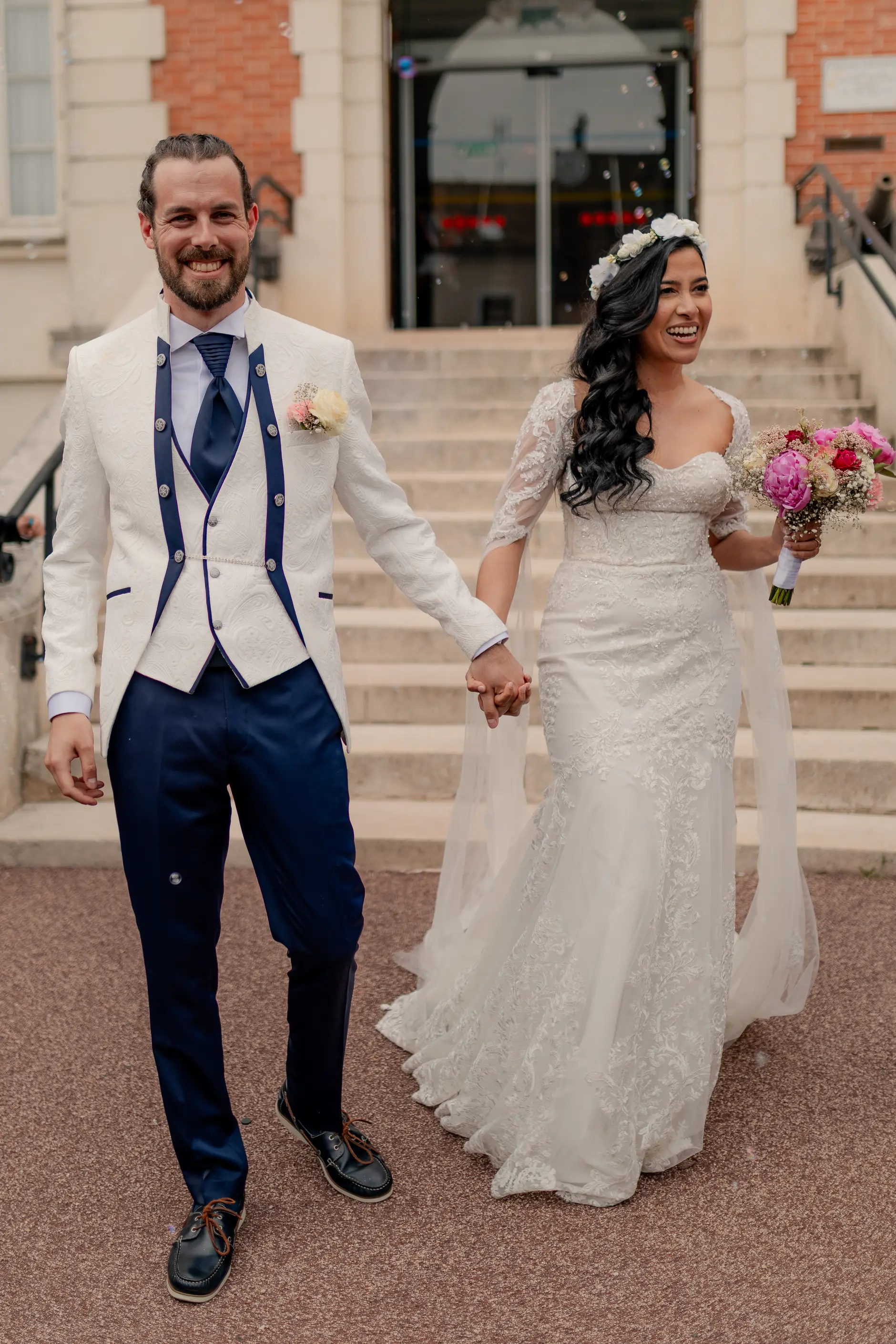 Indoor recepción scene – fotografía de boda Milly-la-Forêt Francia