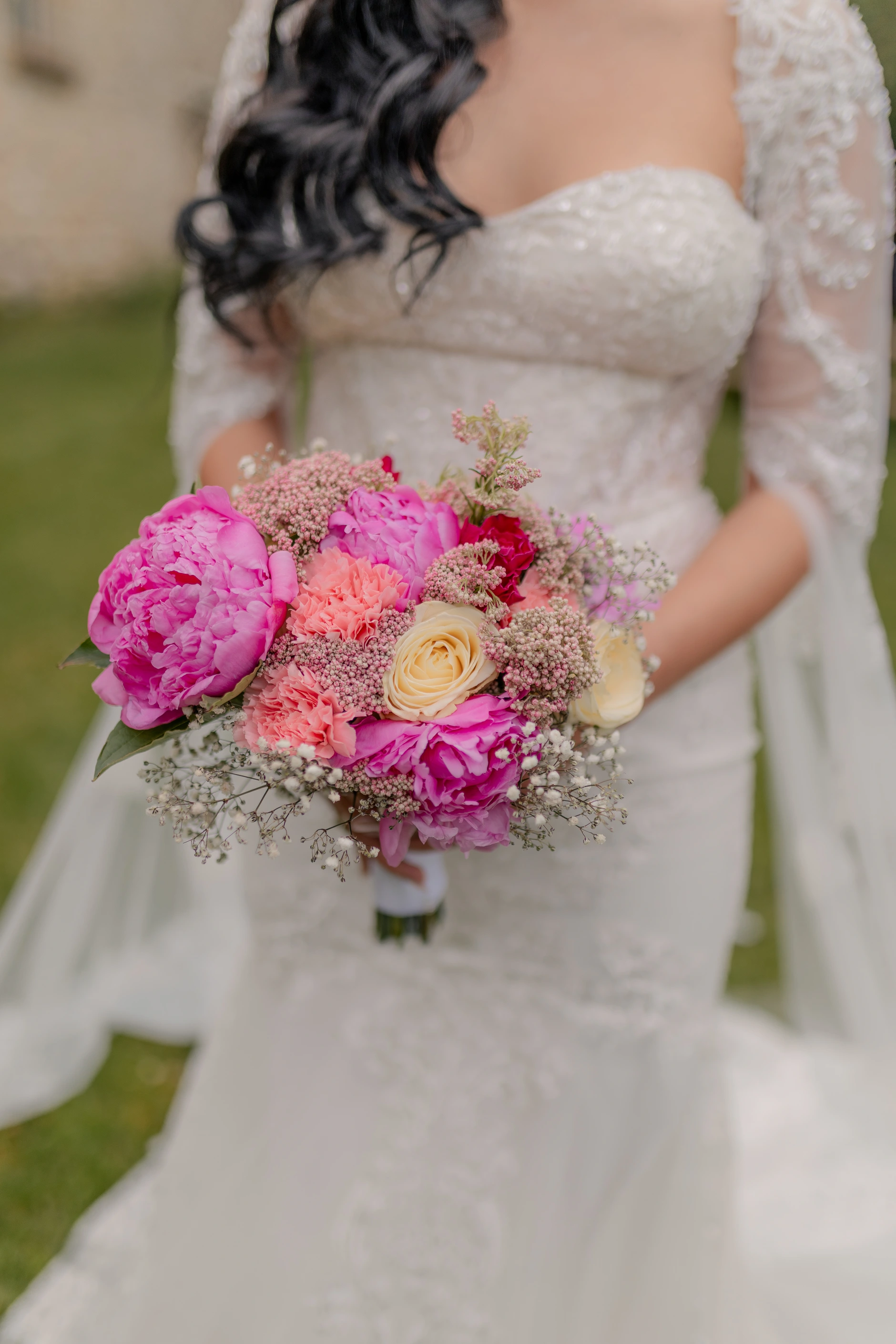 Outdoor jardín at end of wedding day – Deus y Romain boda Milly-la-Forêt Francia