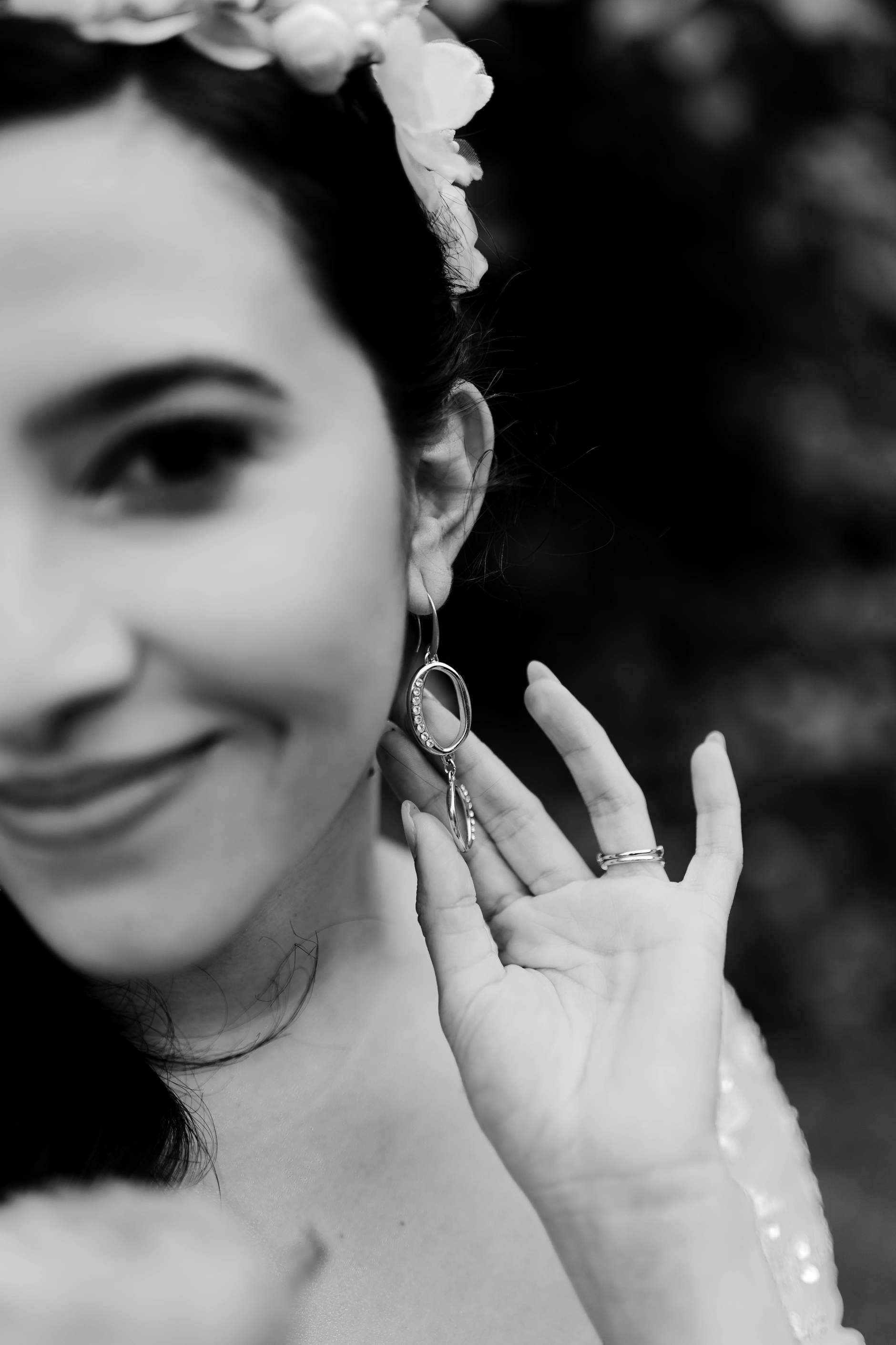 La novia Deus portrait outdoor at dusk – fotografía de boda Francia