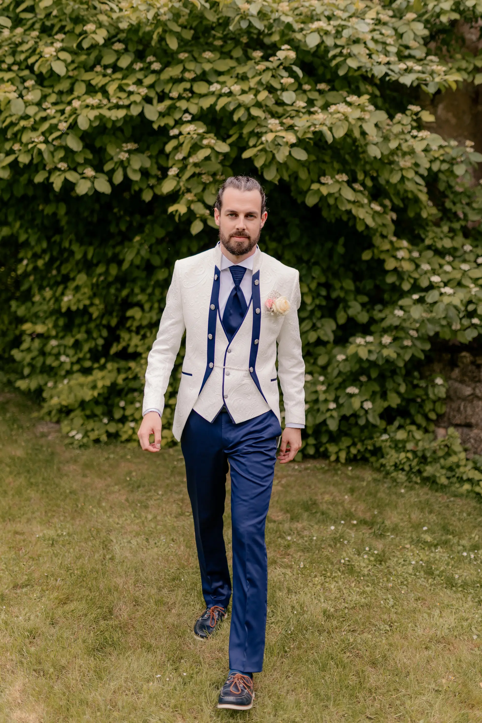 Garden photography evening – fotografía de boda Francia