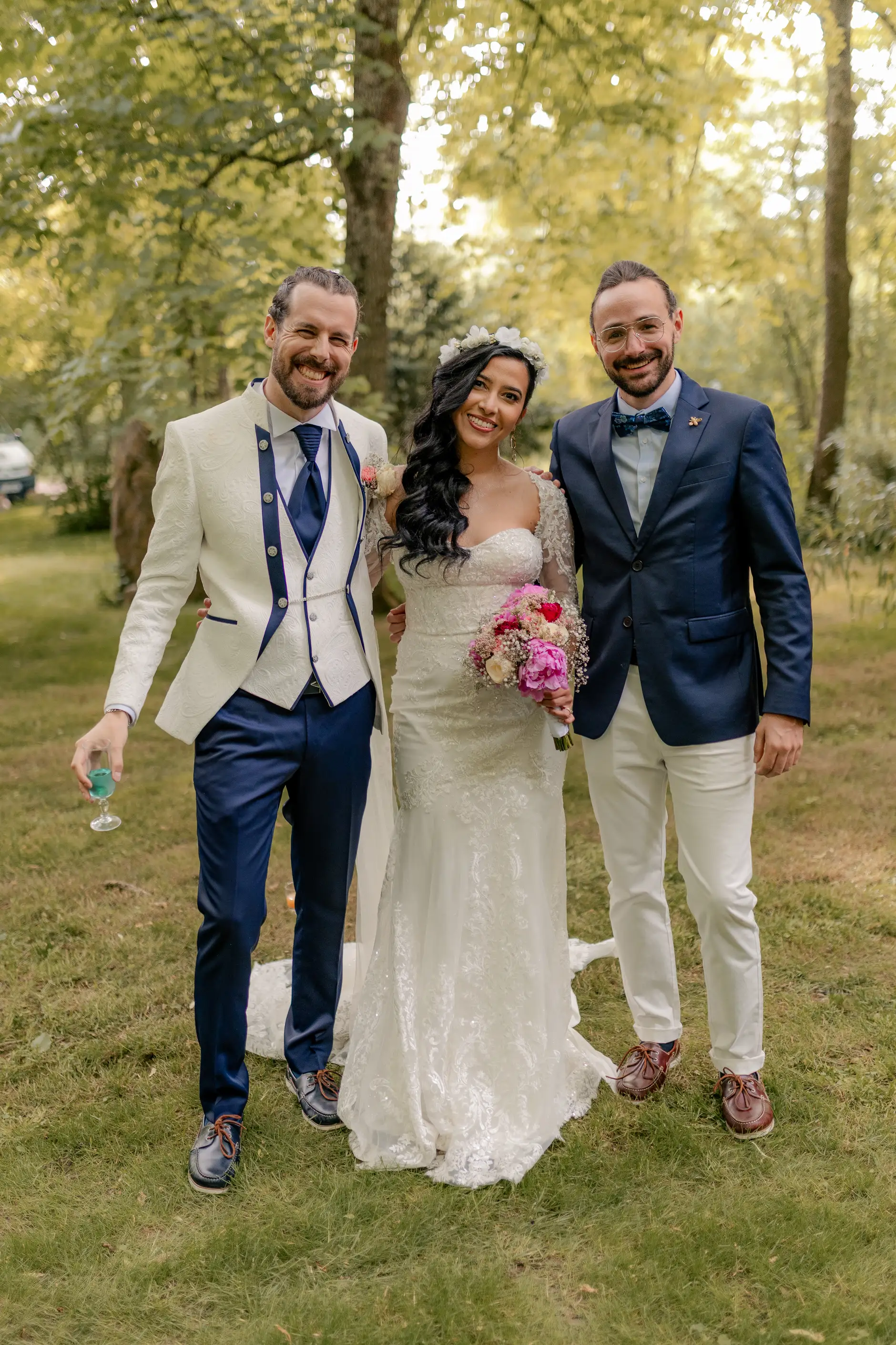 Couple outdoor evening – Deus y Romain boda Francia