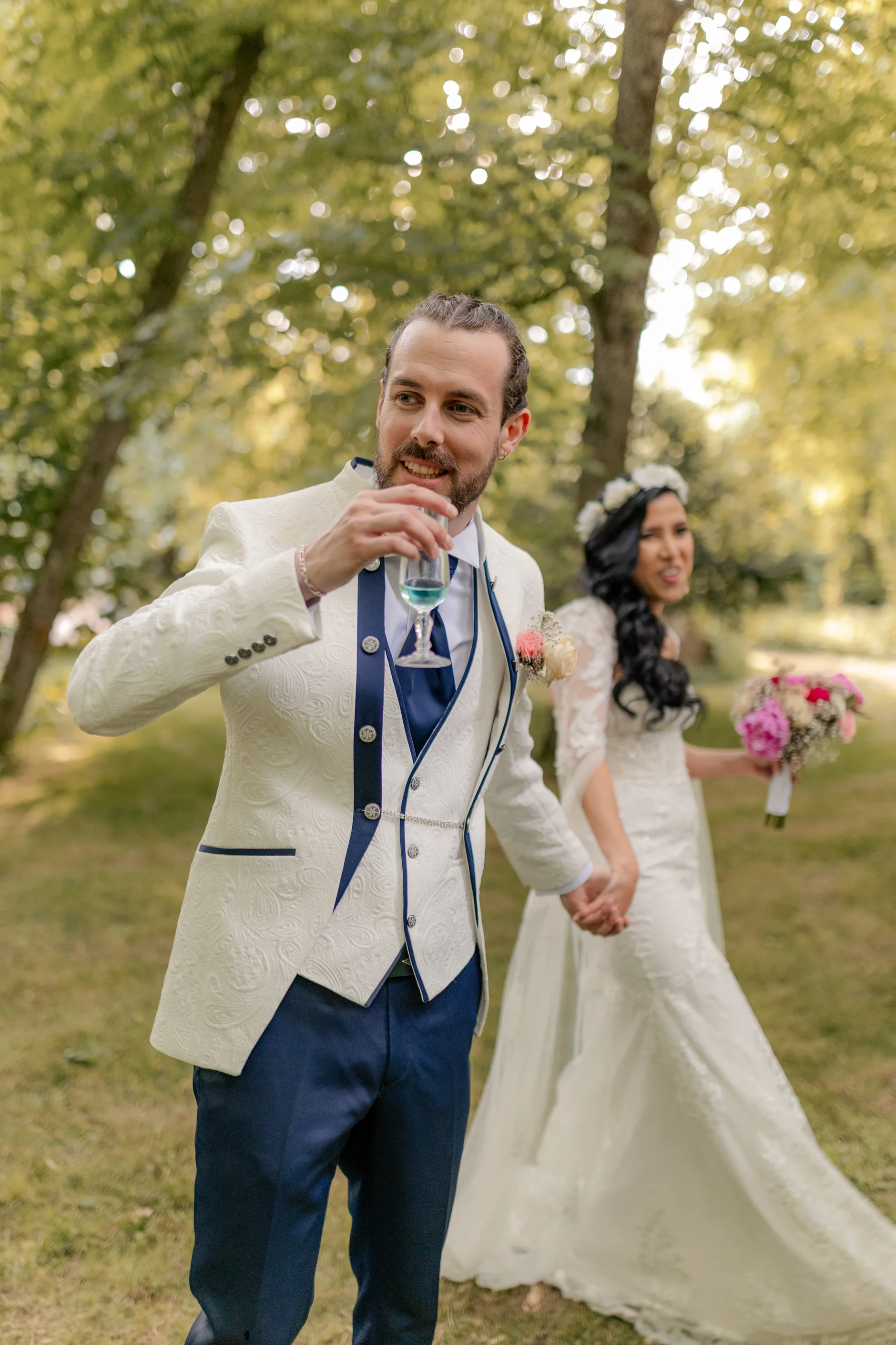Night photography outdoor, jardín – Deus y Romain boda Francia