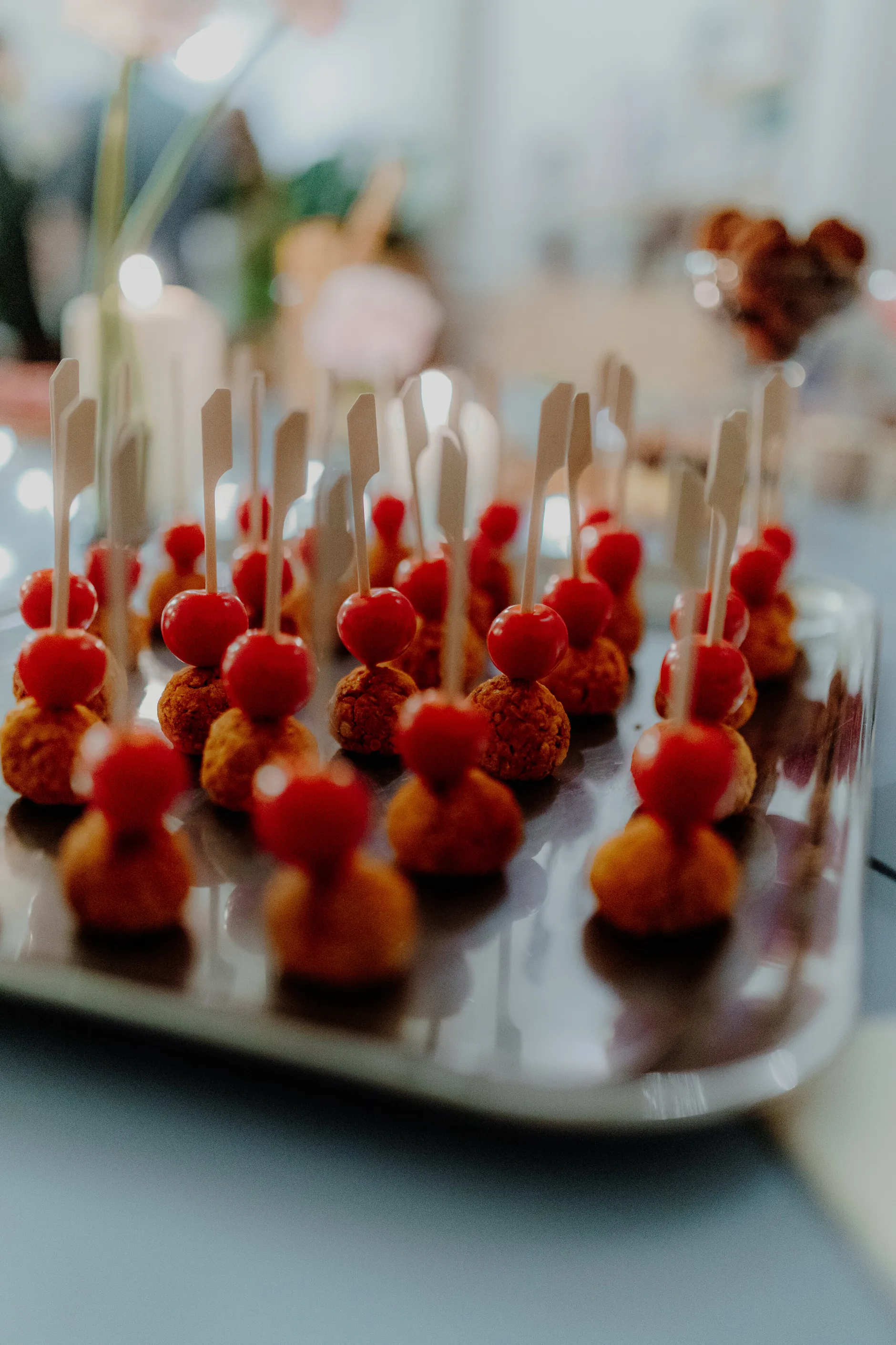 Paulina and Pascal – Charcuterie and cheese board wedding detail in Schwabing